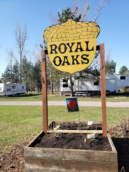 Royal Oaks Legendary Lodging Campground Picture 8