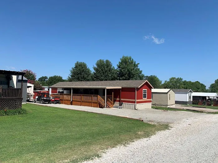 Big Bass Mobile Home Park Picture 5