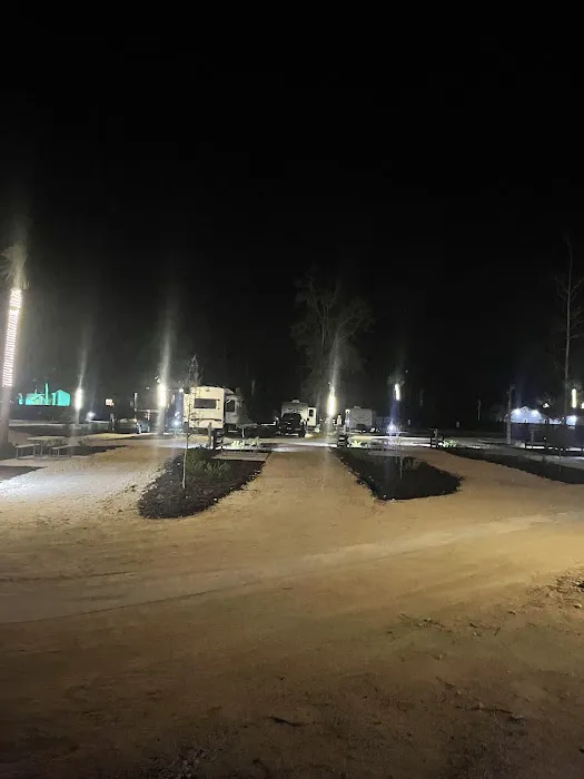 Glowing Palms RV Park, llc Picture 7