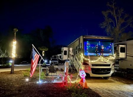 Glowing Palms RV Park, llc