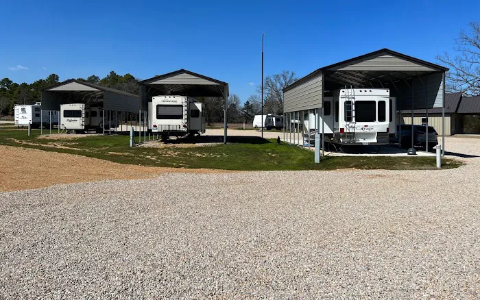 Hugo RV Park Picture 10