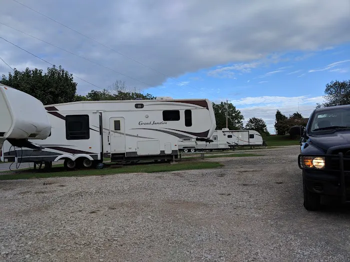 ParkWest RV Court Picture 3