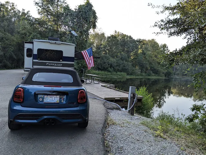 Bottomland RV Area Picture 5