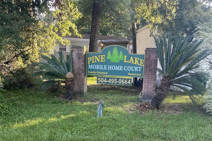 Pine Lake Mobile Home Court Picture 4