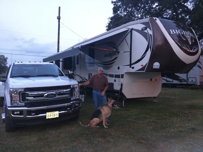 Richards RV Park Picture 6