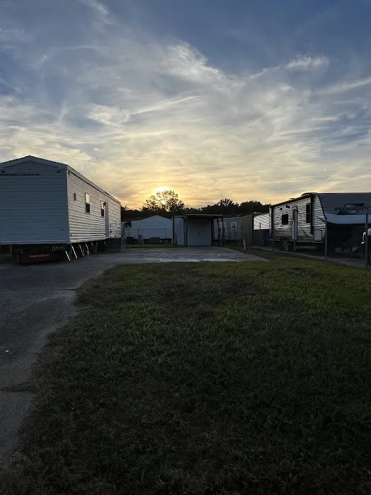 Jeanfreaus rentals Picture 2