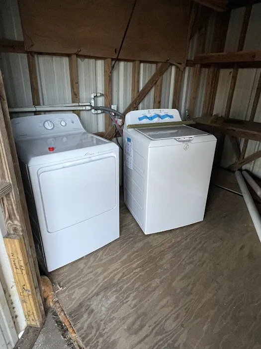 Jeanfreaus rentals Picture 4