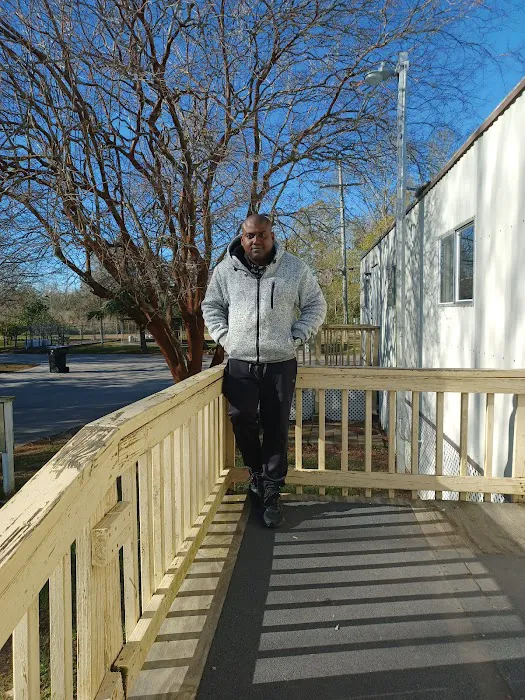 Fanz Mobile Home Estates Picture 8
