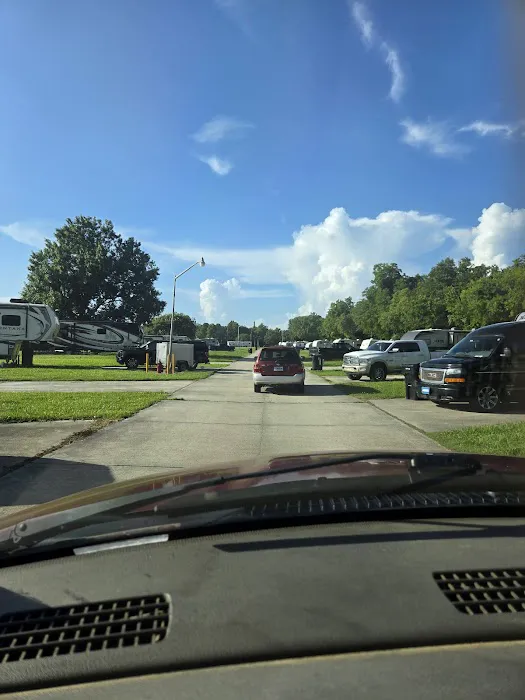 Fanz Mobile Home Estates Picture 3