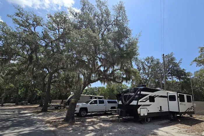 HIGHBANKS CAMPGROUND Picture 4