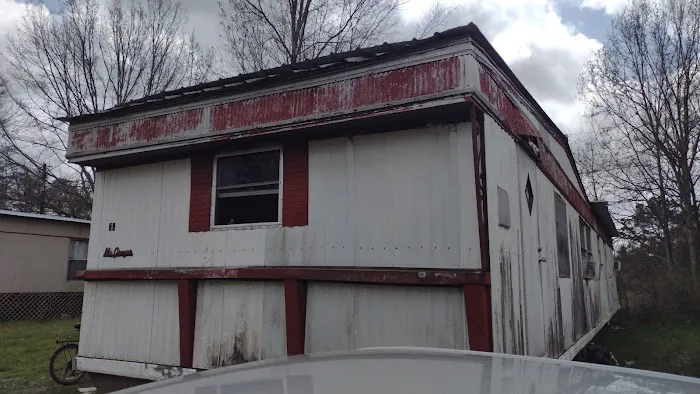 Joe's Mobile Home Park Picture 6