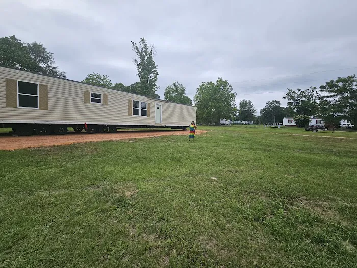 VIRGIES TRAILER PARK Picture 2