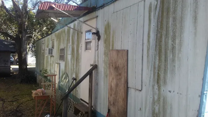 Courtesy Mobile Home Park Picture 7