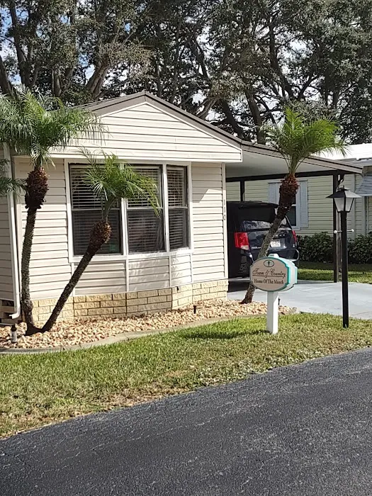 Town & Country Mobile Home Pk Picture 6