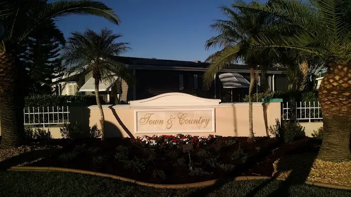 Town & Country Mobile Home Pk Picture 1