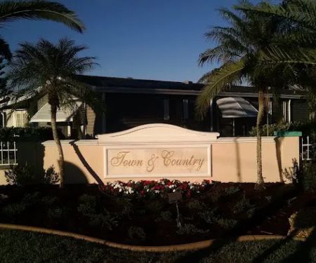 Town & Country Mobile Home Pk