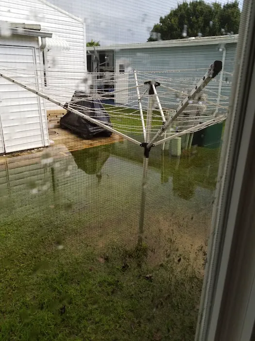 Town & Country Mobile Home Pk Picture 5