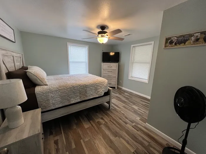 Barney Creek Retreat LLC Picture 5