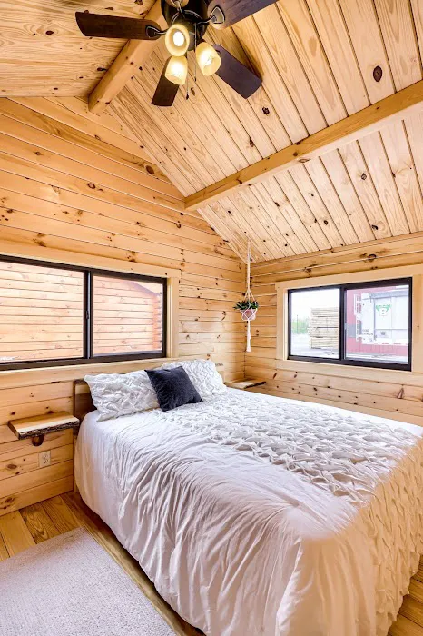 Happy Traveler Cabins and RV Resort Picture 4
