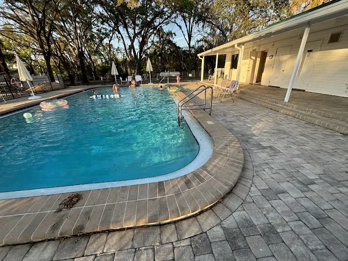 Happy Traveler Cabins and RV Resort Picture 3