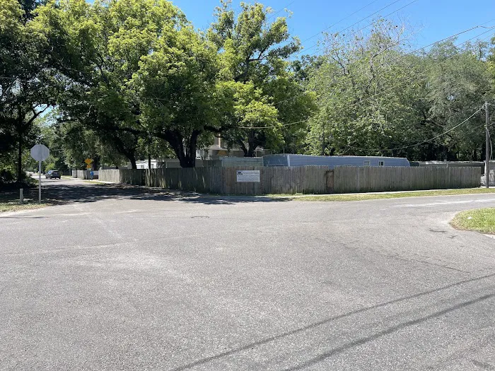 Silver Oaks Mobile Home Park Picture 3