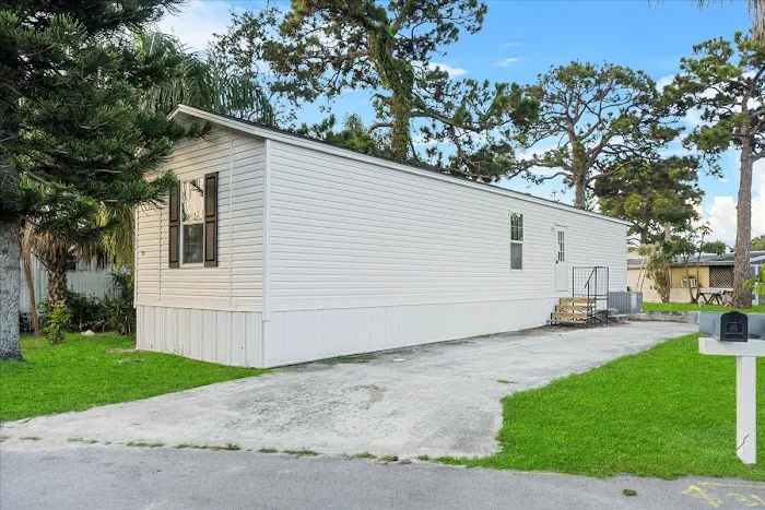 Fort Pierce Estates Picture 4