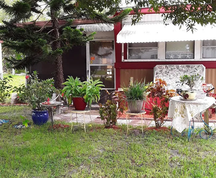 Tanglewood Mobile Home Park Picture 4