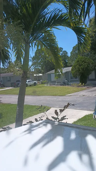 Tanglewood Mobile Home Park Picture 7