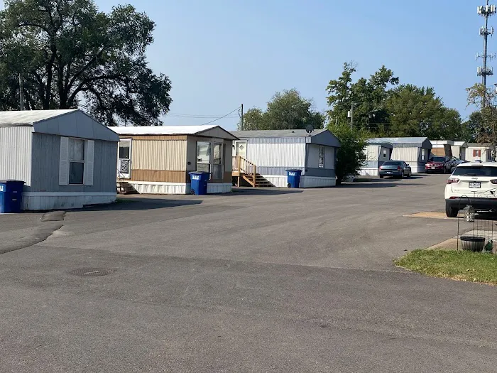 Tee-Kay Mobile Home Manor Picture 5