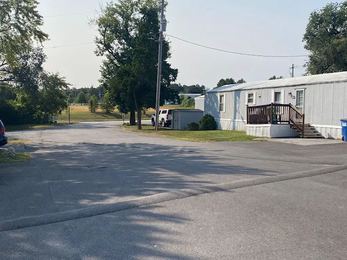Tee-Kay Mobile Home Manor Picture 3