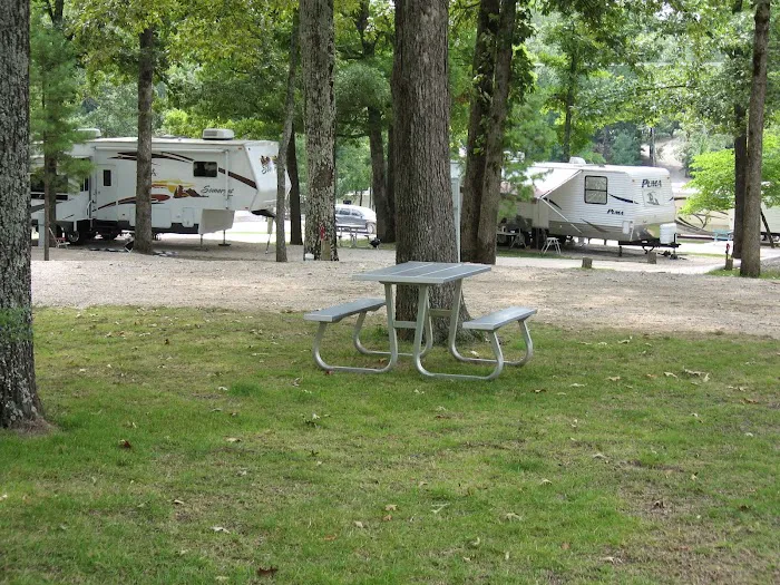 Camelot RV Campground/RV Park Picture 7