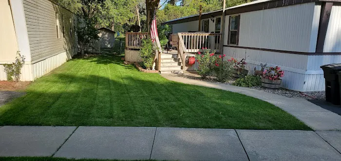Valley View Village Picture 8