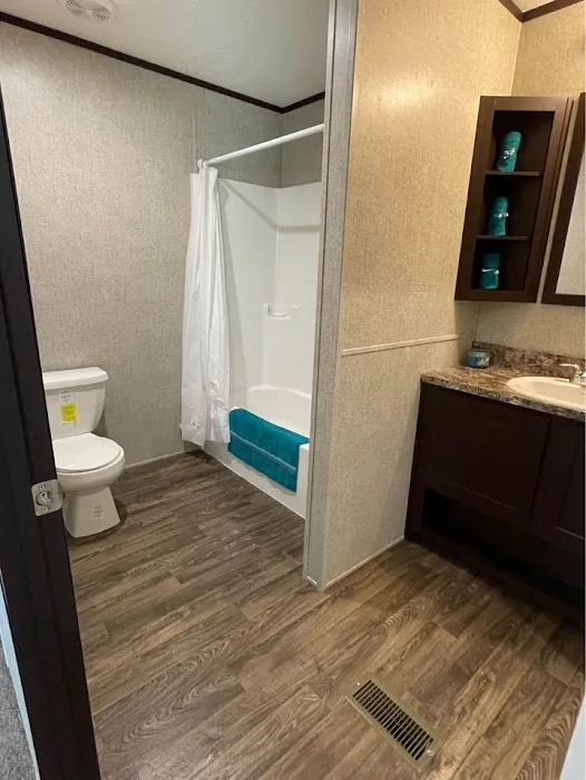 Midwest Manufactured Home Community Picture 4