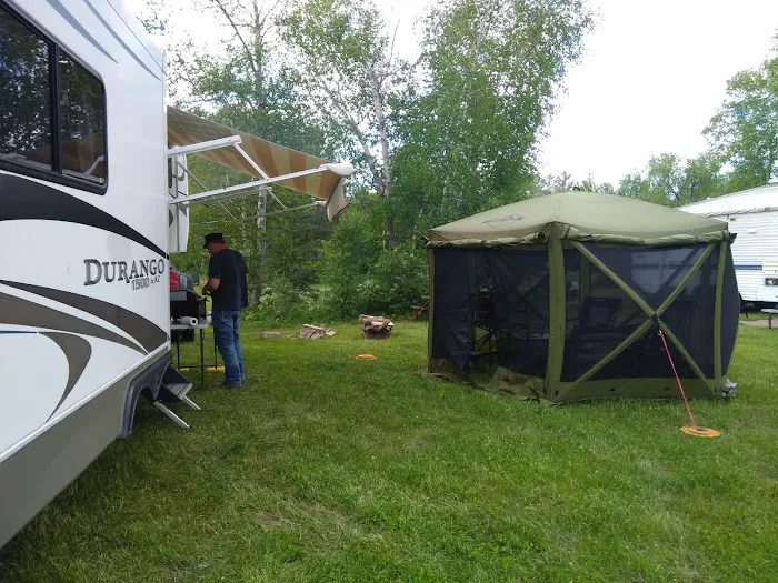 Summer Breeze Campground Picture 4