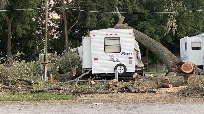 Stadium Park & Campground Picture 9