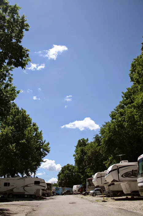 Walnut Grove RV Park Picture 3