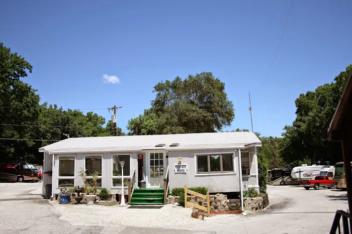 Walnut Grove RV Park Picture 10
