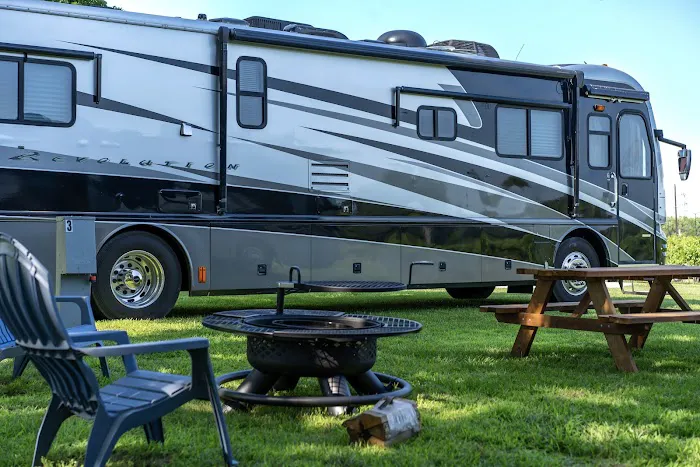 RV N The Vines KC Picture 6