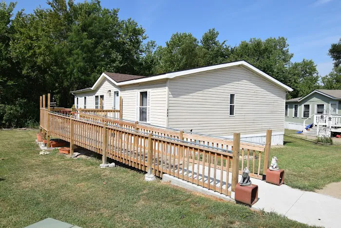 Easy Living Manufactured Home Community Picture 2