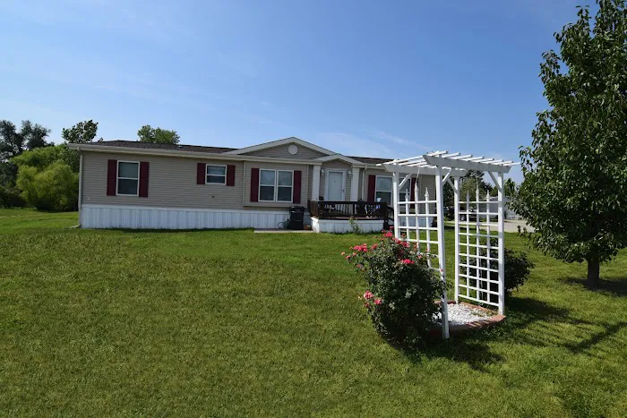 Easy Living Manufactured Home Community Picture 7