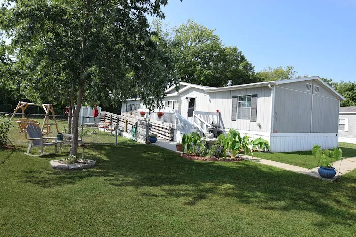 Easy Living Manufactured Home Community Picture 8