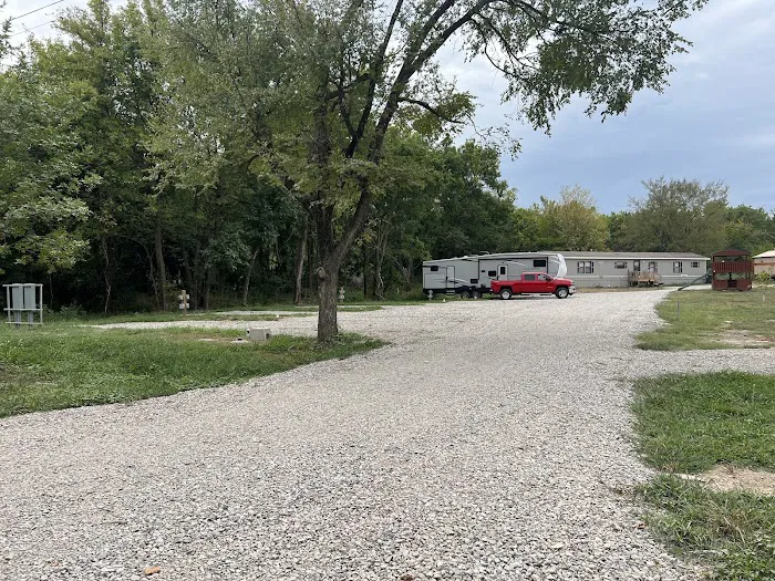 Lazy Days RV Park Picture 1