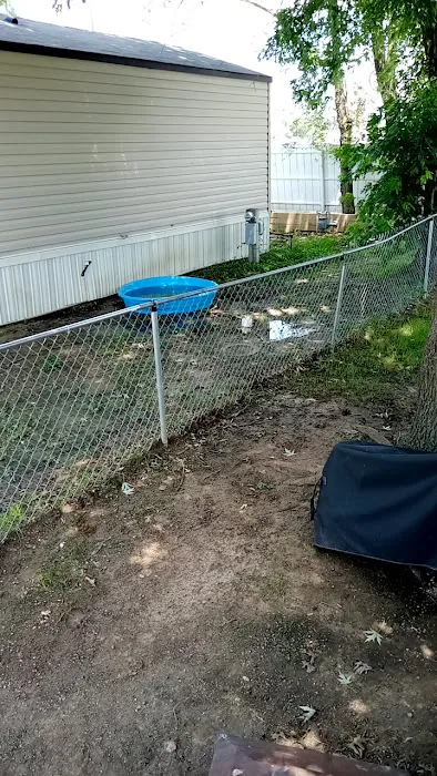 Rolling Hills Mobile Home Park Picture 2