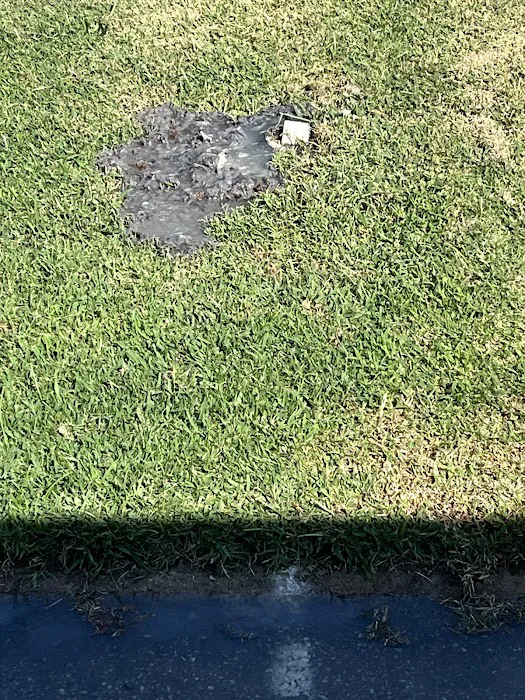 Rolling Hills Mobile Home Park Picture 8
