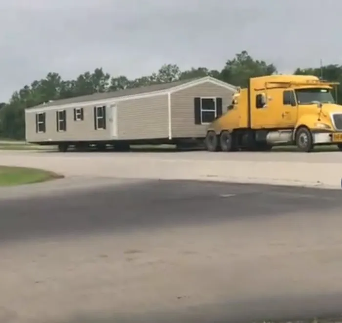 Greg's Mobile Home Services Picture 6