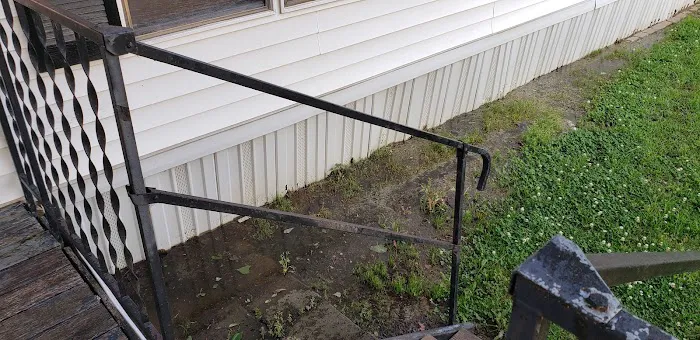 Midway Mobile Home Community Picture 8