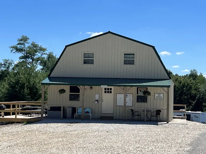 Lazy Dayz Campground Picture 8