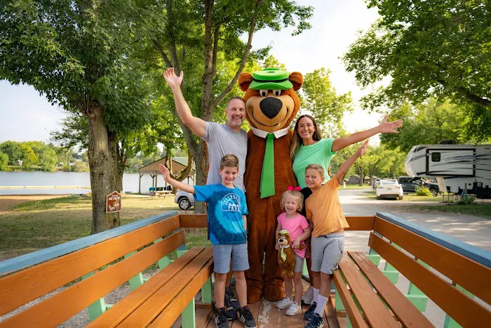 Jellystone Park™ Pittsfield Picture 6