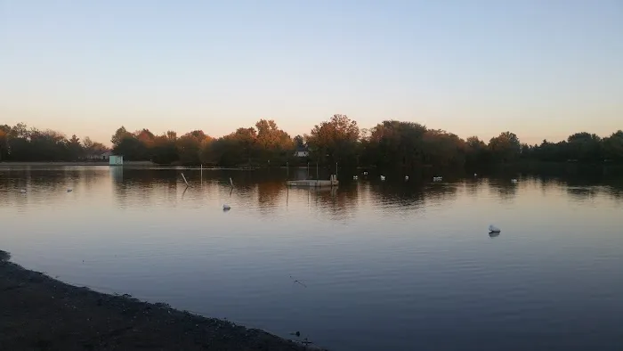 Pine Lakes Resort Picture 2
