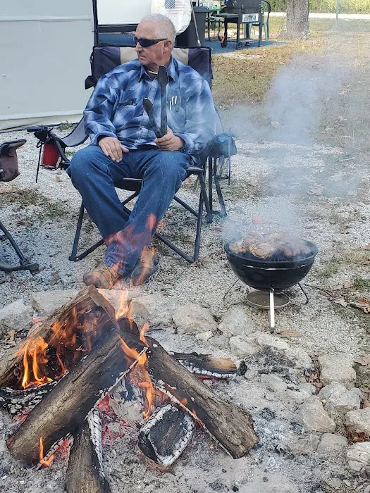 Bicentennial Campgroud at Lake Lou Yaeger Picture 9